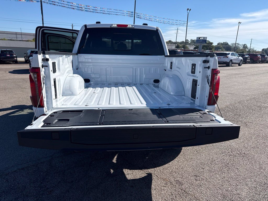 New 2026 Oxford White Ford Tremor® image 24