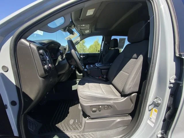Used 2025 Slate Gray Metallic Chevrolet Custom image 11