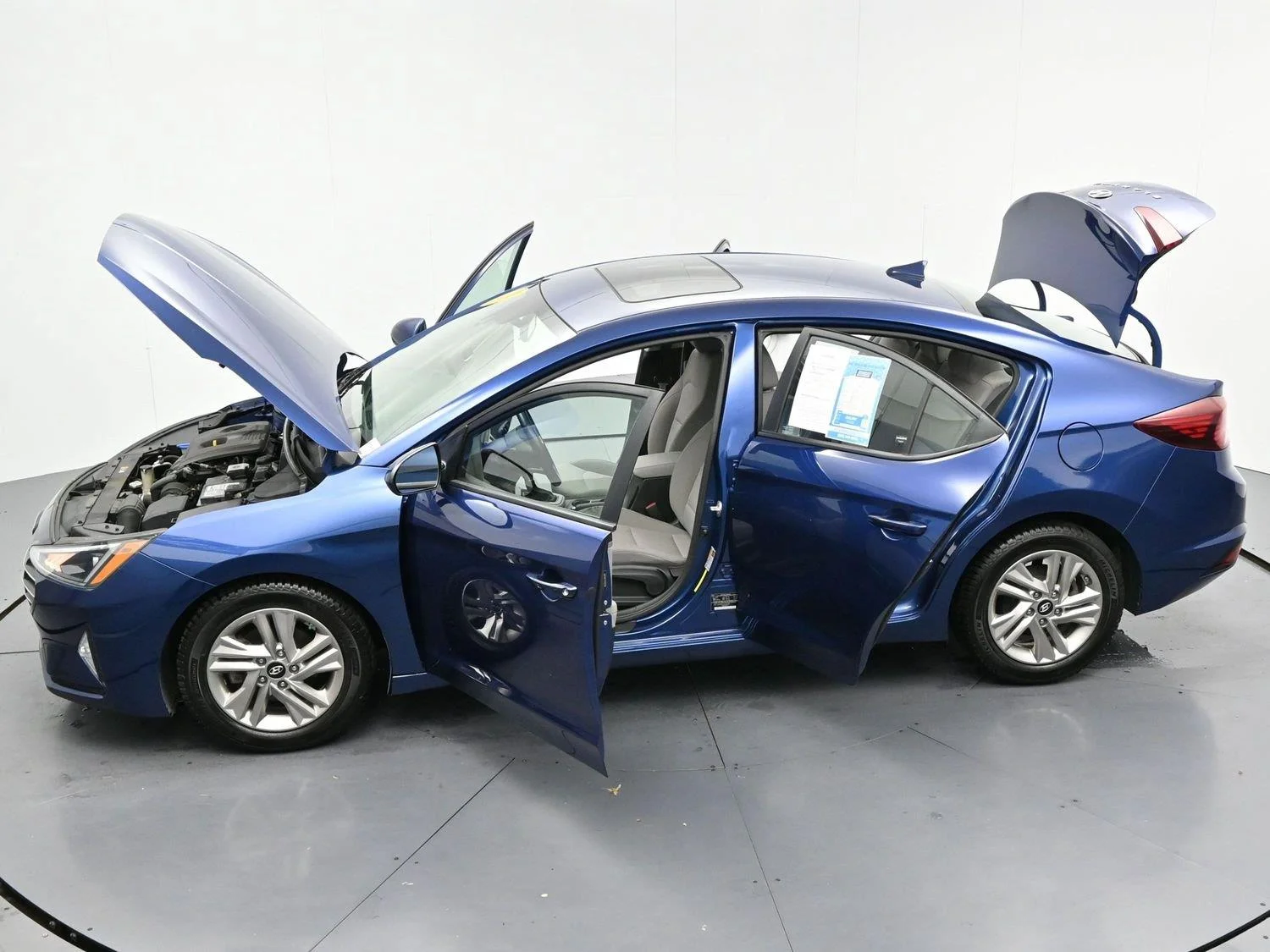 Used 2020 Lakeside Blue Hyundai Value Edition image 42