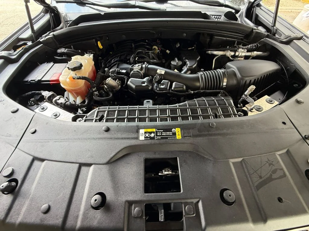 Used 2023 Gray Jeep Limited image 20