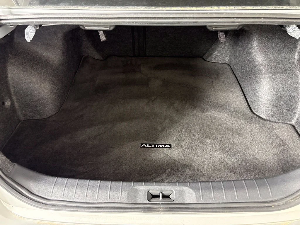 Used 2024 Silver Nissan 2.5 SL image 32