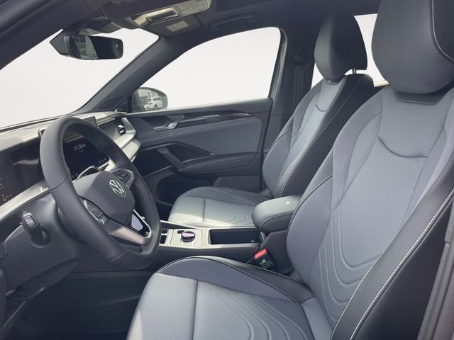 New 2026 Silver Volkswagen 2.0T SE R-Line Black image 9