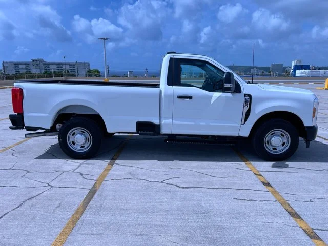 New 2026 OXFORD WHITE Ford XL image 6