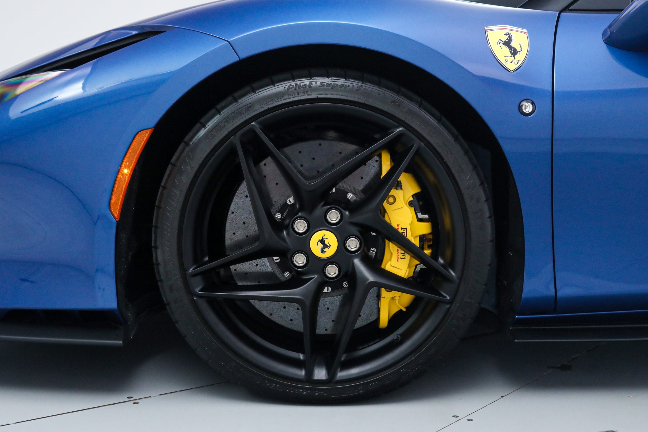 Certified Used 2023 Blu Mirabeau Ferrari  image 40