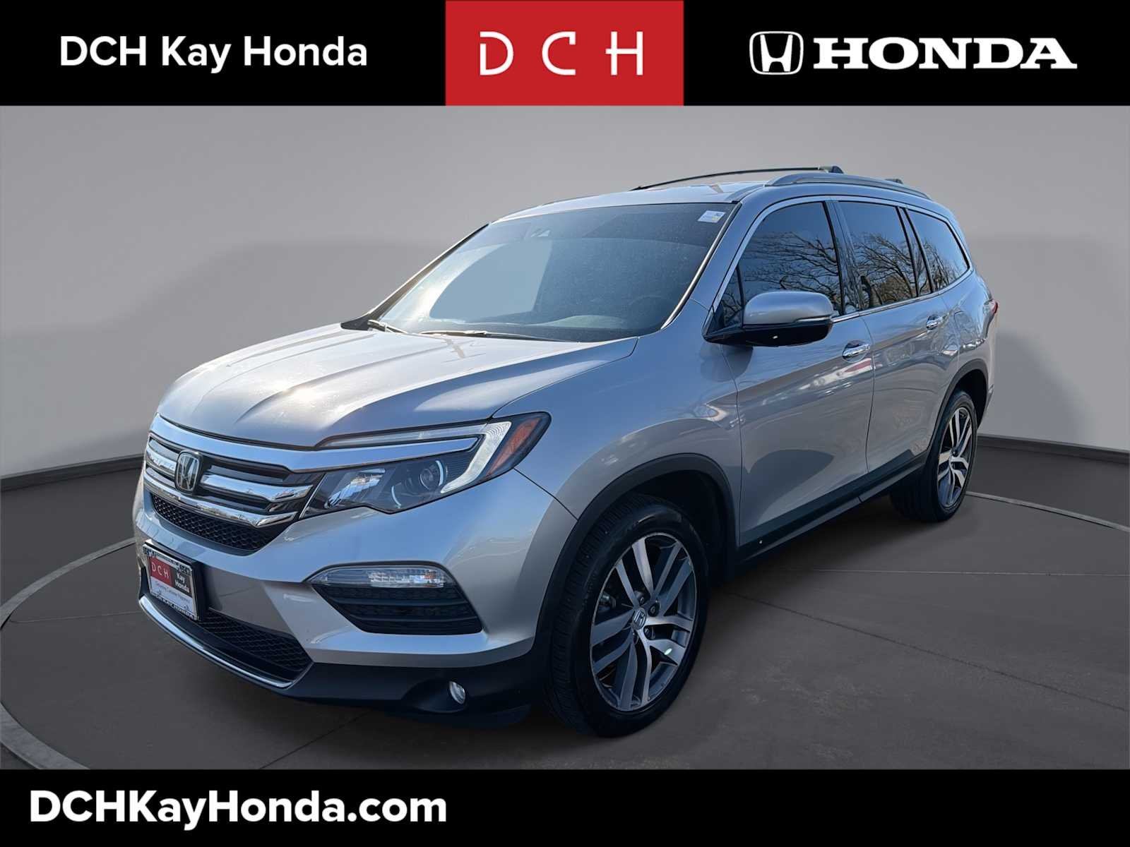 2017 Honda Pilot 4WD Elite's photo
