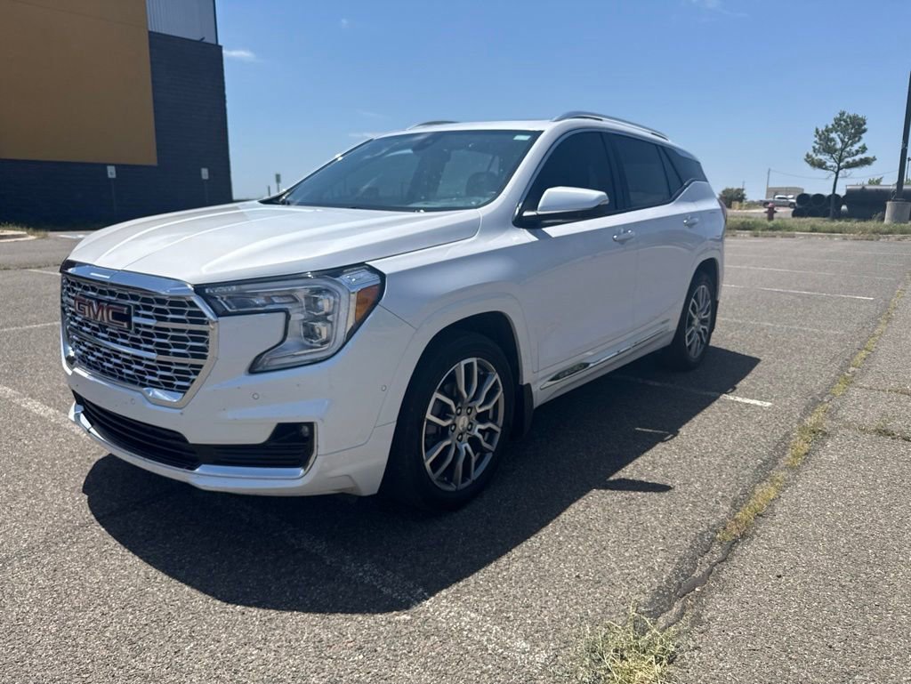 2023 GMC Terrain Denali AWD's photo