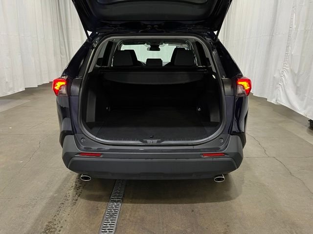 Certified Used 2025  Toyota XLE image 12