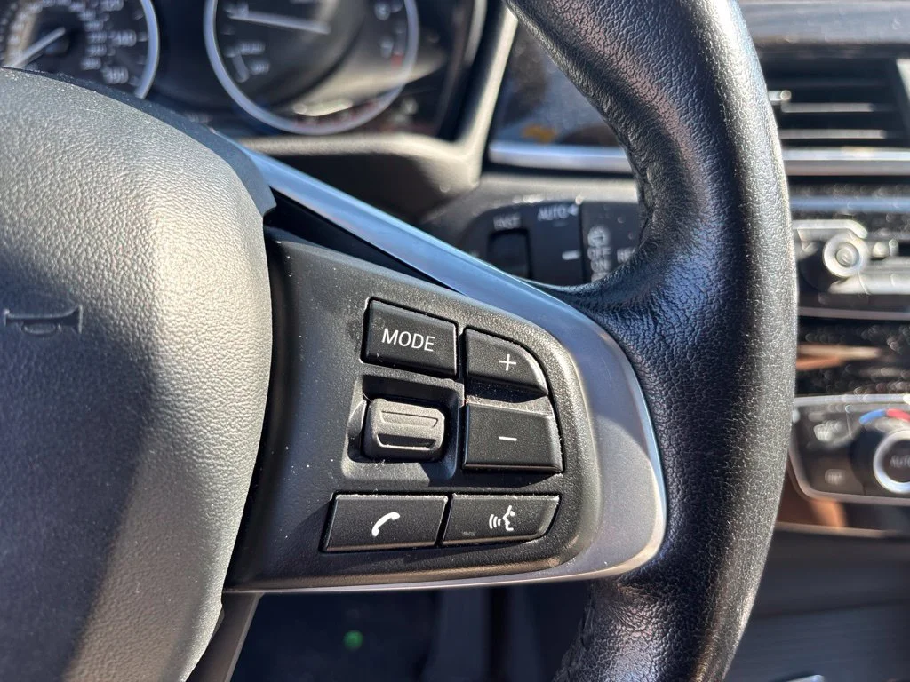 Used 2017 White BMW xDrive28i image 20