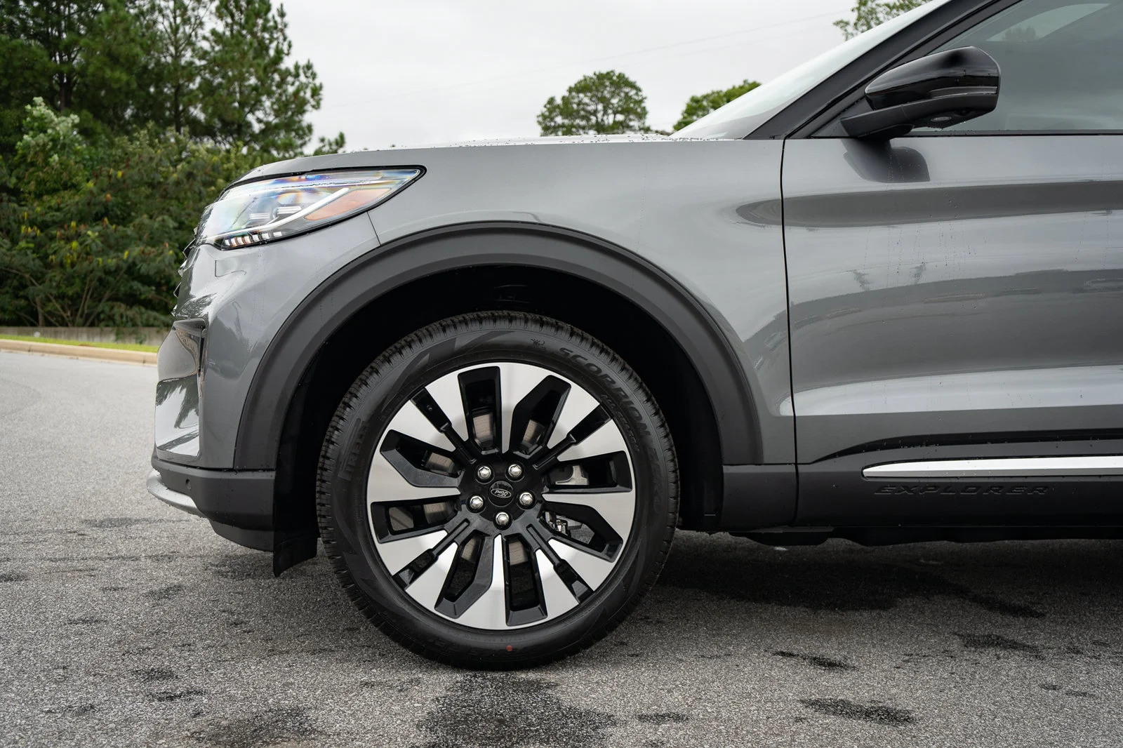 New 2027 Carbonized Gray Metallic Ford Platinum™ image 11