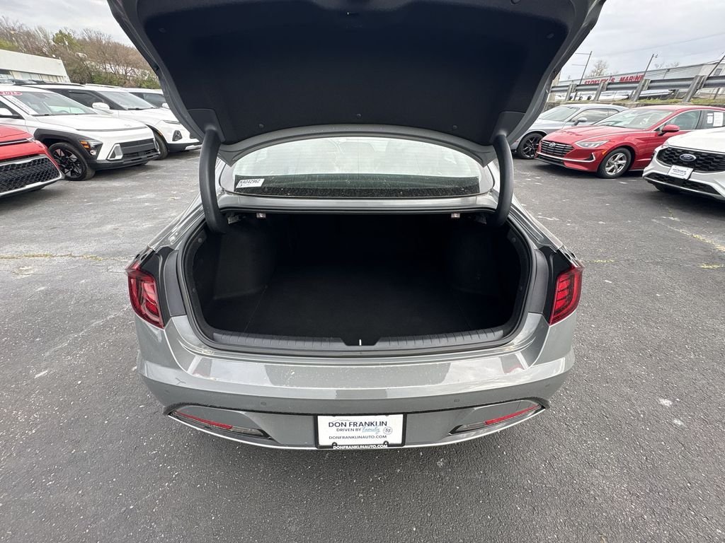 Used 2022 Gray Hyundai Limited image 19