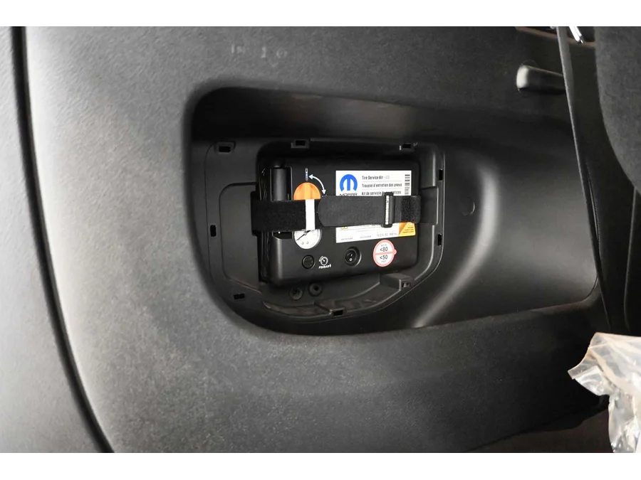 2024 Chrysler Pacifica Touring - Photo 29