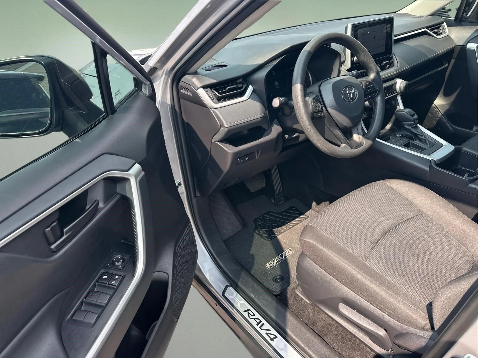 Used 2025 Silver Sky Metallic Toyota LE image 14