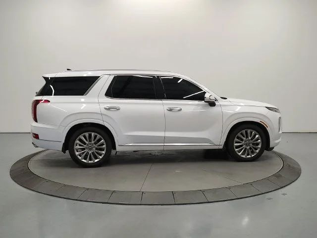 Used 2020 White Hyundai Limited image 9