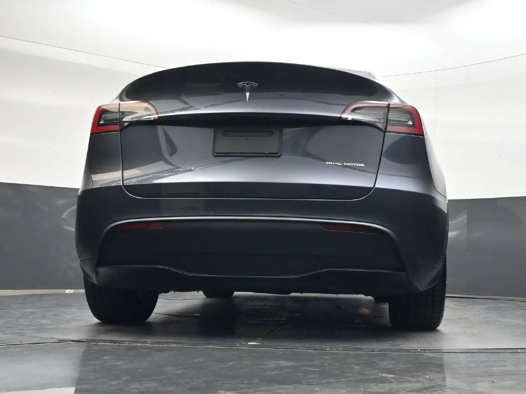 Used 2021 Midnight Silver Metallic Tesla Long Range image 29