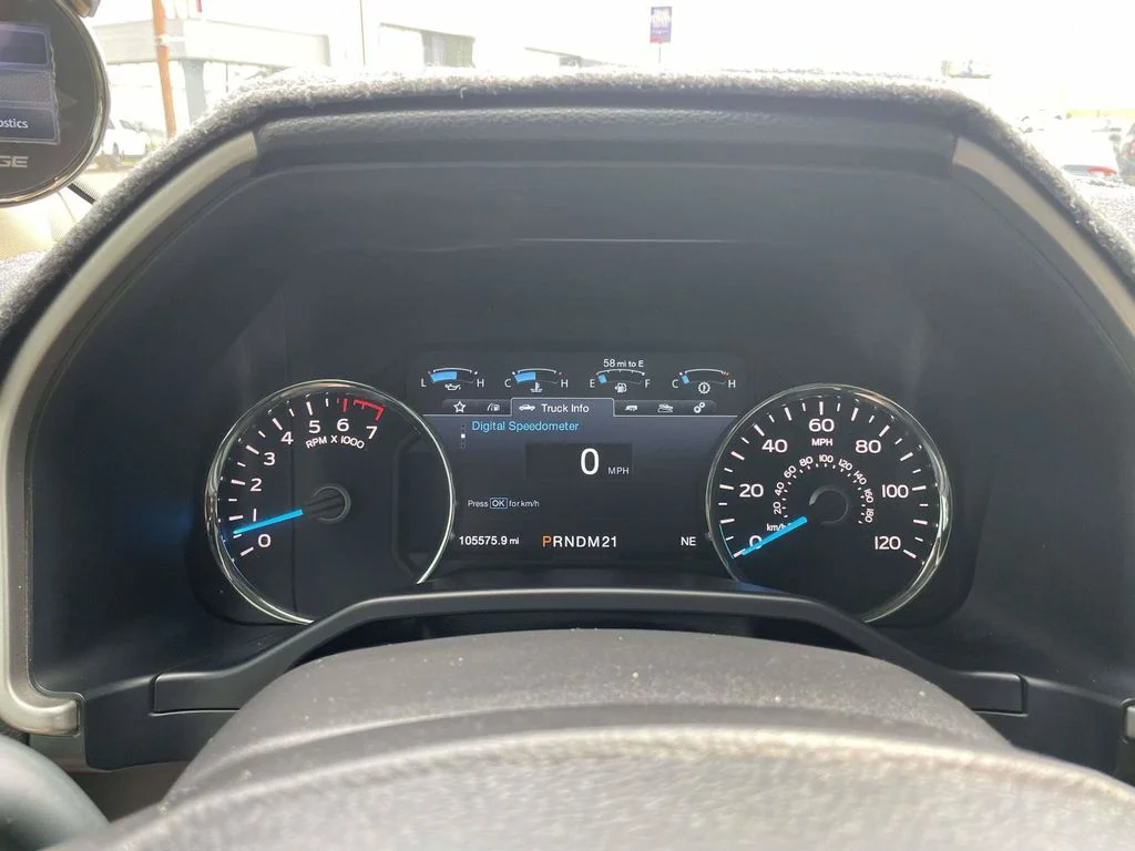 Used 2015 Black Ford Lariat image 30