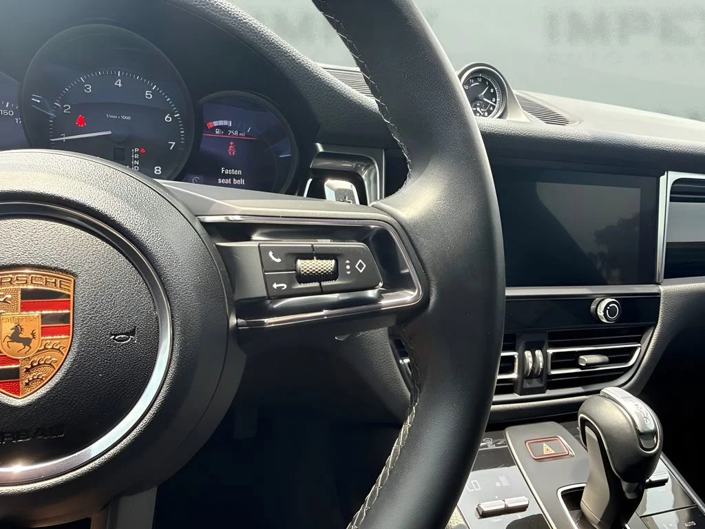 Used 2024  Porsche  image 19