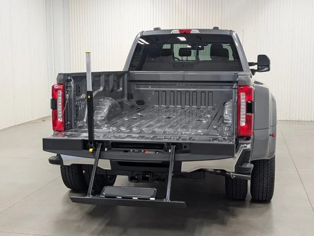 New 2026 Carbonized Gray Metallic Ford F-350® Lariat® image 69