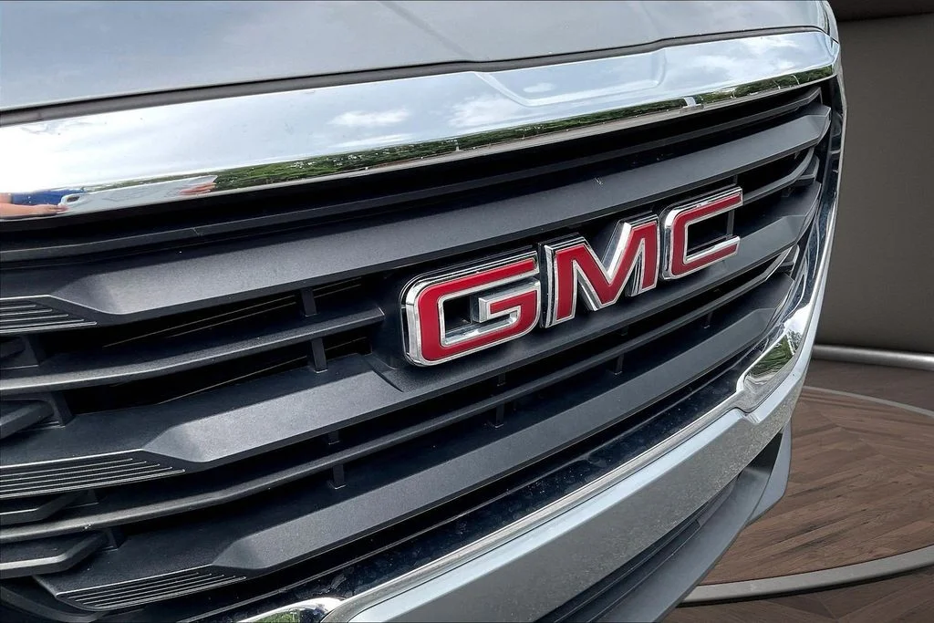 Used 2024 Silver GMC SLE image 36