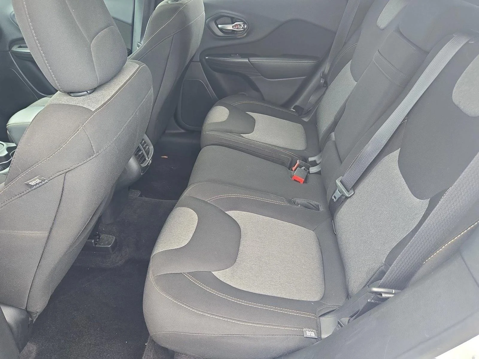 Used 2017 Bright White Clearcoat Jeep Sport image 17