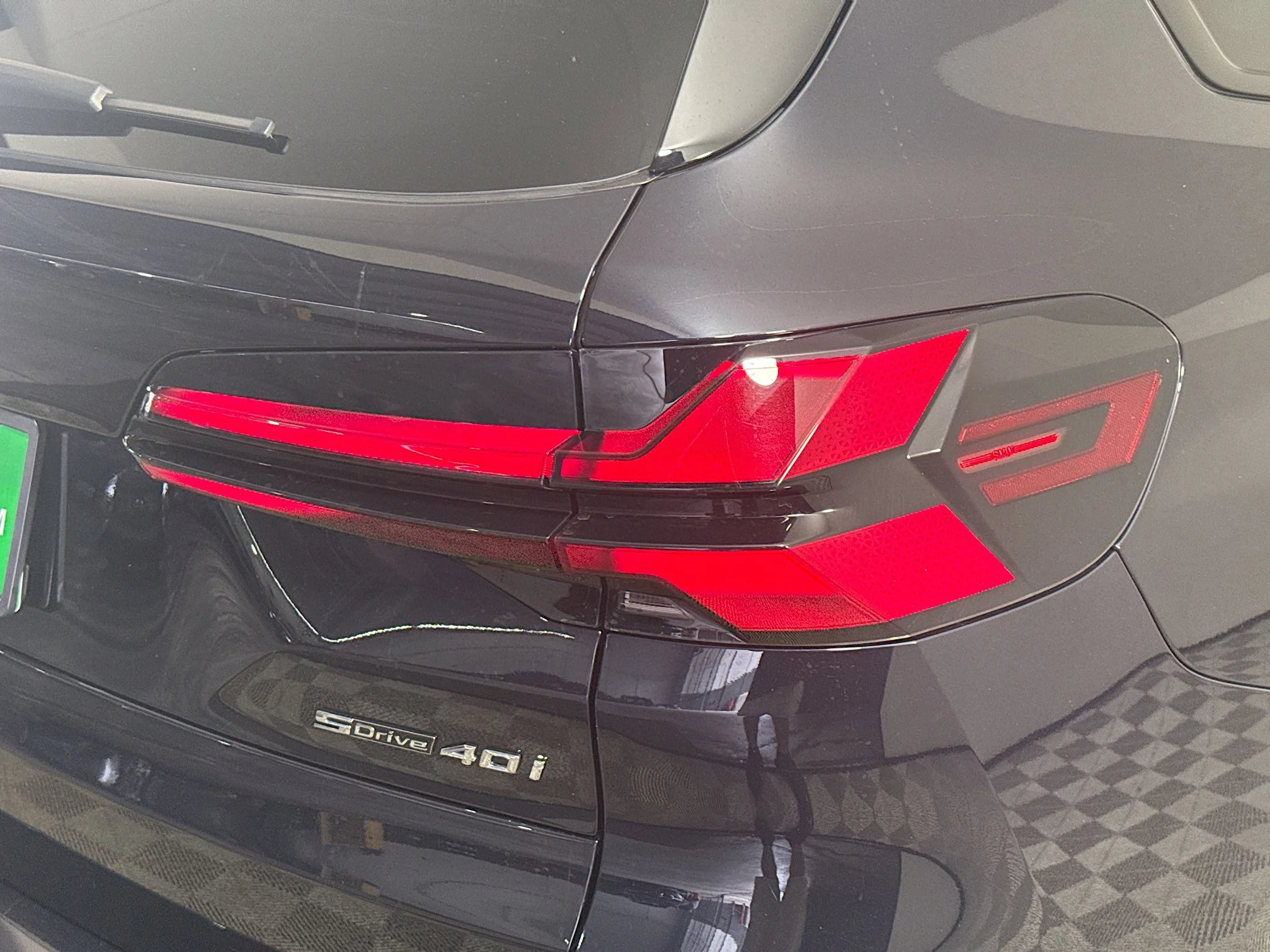 Used 2026 Carbon Black Metallic BMW sDrive40i image 30