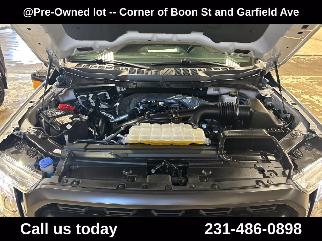 Used 2023 Silver Ford XLT image 10