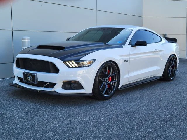 2016 Ford Mustang GT Coupe Premium's photo