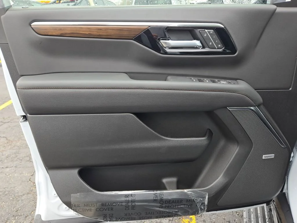 2026 Chevrolet Suburban High Country - Photo 23