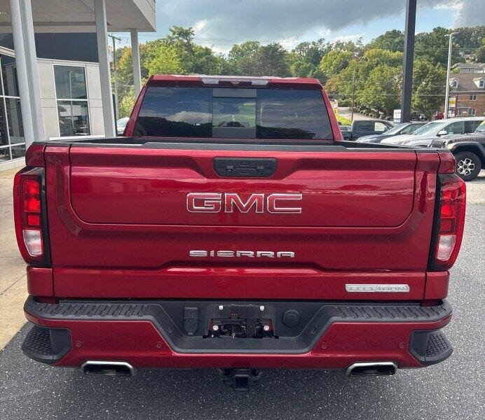 Used 2023 Volcanic Red Tintcoat GMC Elevation image 4