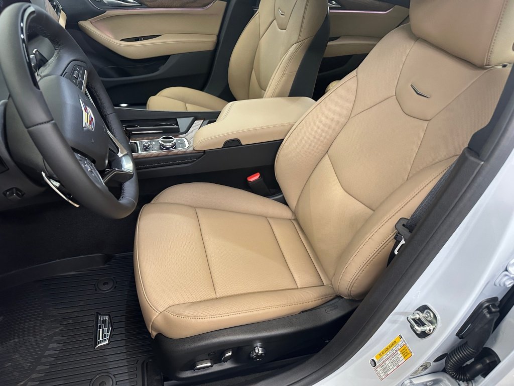New 2026 Vibrant White Tricoat Cadillac Premium Luxury image 5