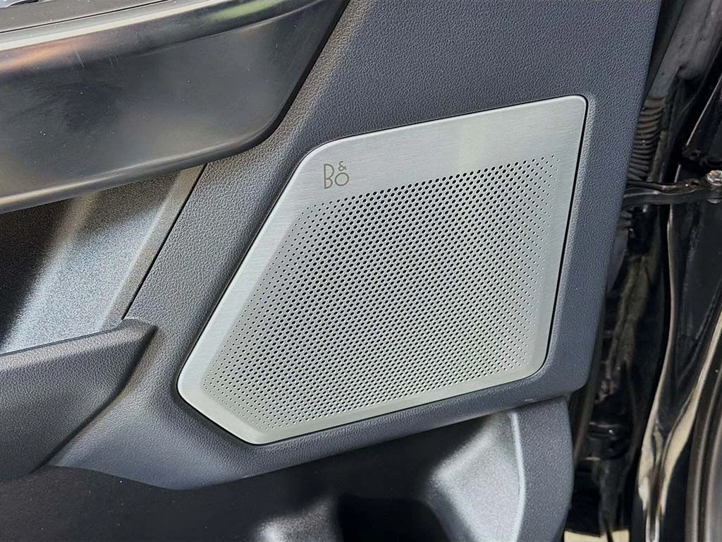 Used 2023 Agate Black Metallic Ford Platinum image 45