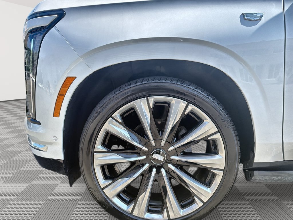 Used 2025 Crystal White Tricoat Cadillac Premium Luxury image 19