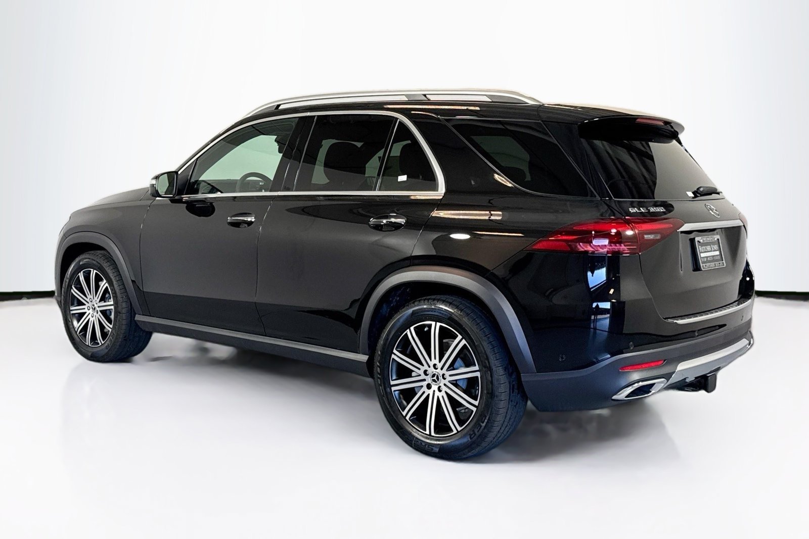 New 2026 Obsidian Black Metallic Mercedes-Benz GLE 350 image 7