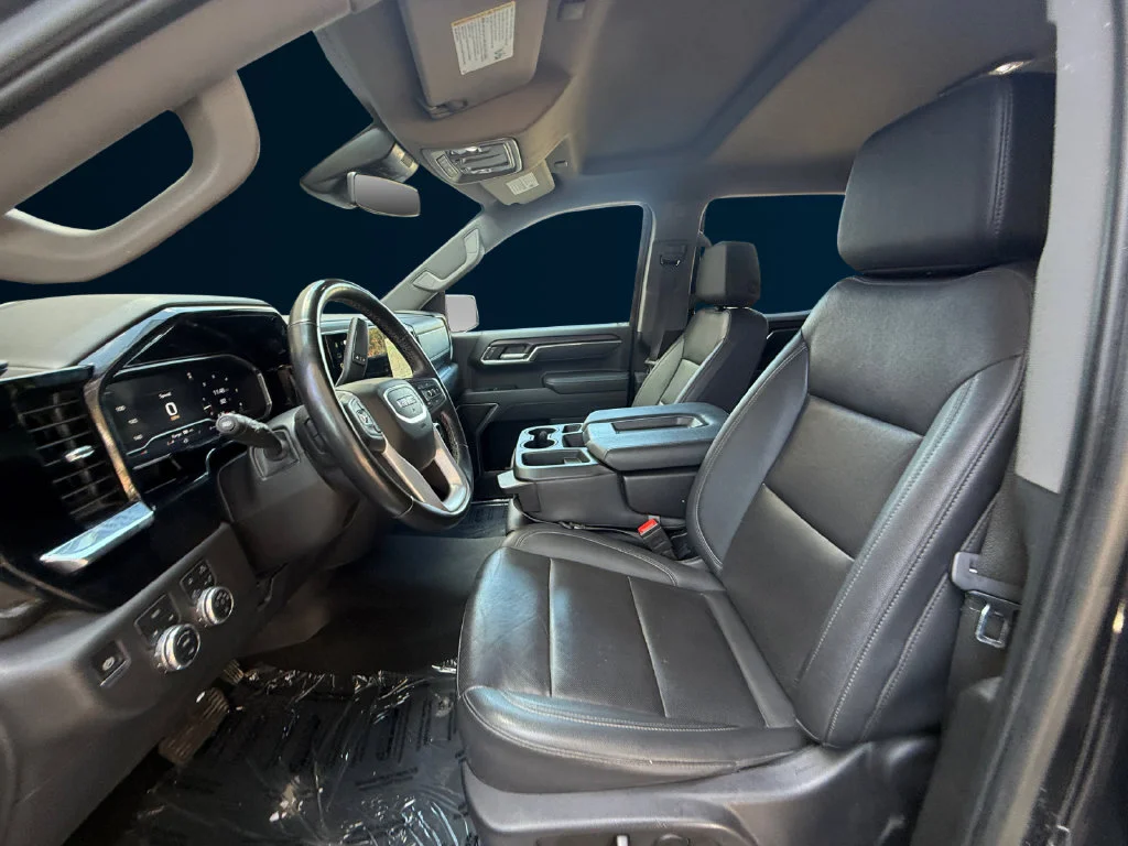 Used 2025 Silver GMC SLT image 10