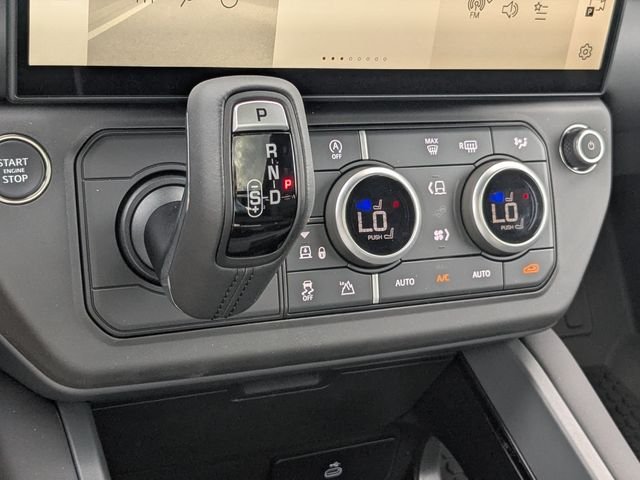 New 2026 Santorini Black Land Rover X-Dynamic SE image 23