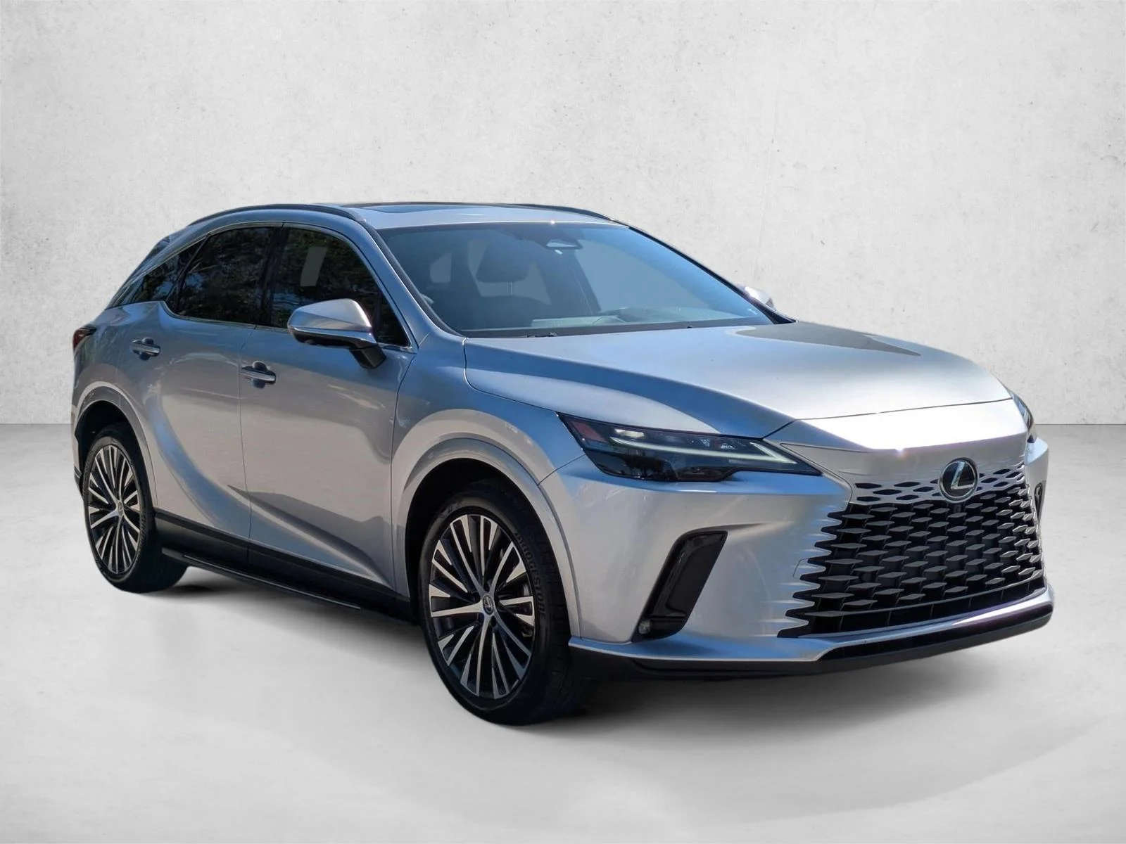 Certified Used 2025 Iridium Lexus PREMIUM PLUS image 4