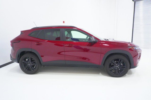 Used 2024 Crimson Metallic Chevrolet ACTIV image 4