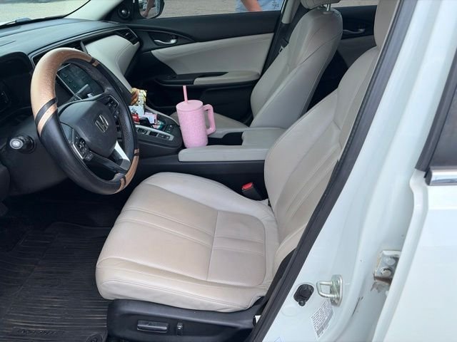 Used 2019  Honda Touring image 6