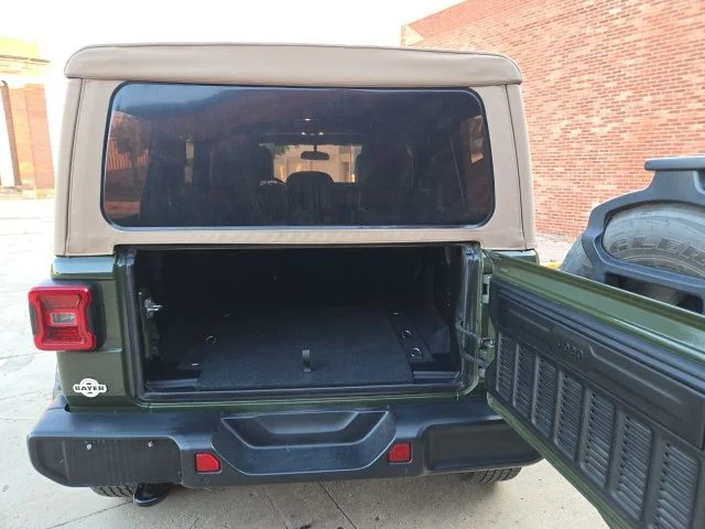 Used 2021 Sarge Green Clearcoat Jeep Unlimited Sahara image 15