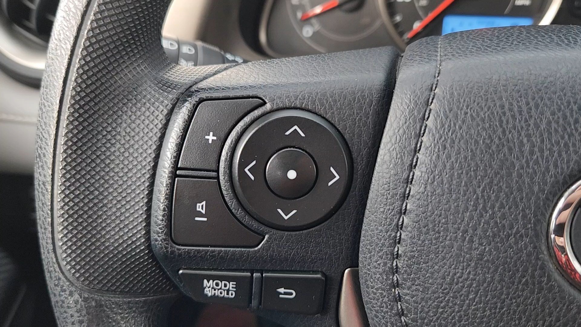Used 2013 Spruce Mica Toyota XLE image 12