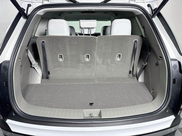 New 2026 White Hyundai Blue SEL 7P image 41
