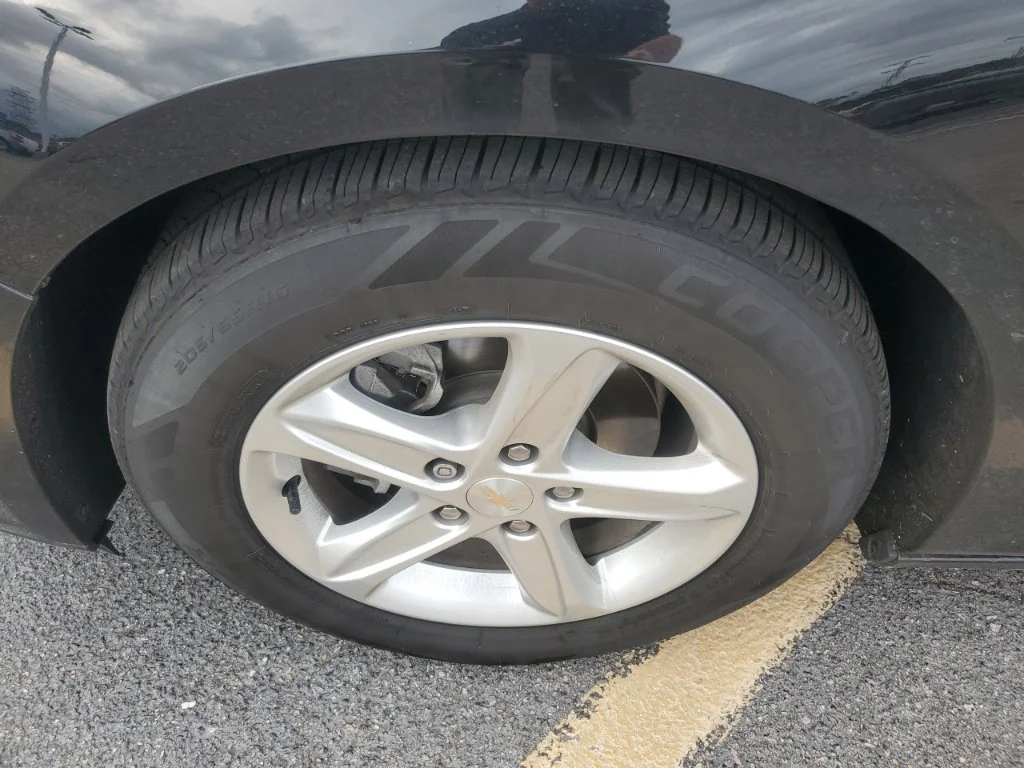 Used 2022 Black Chevrolet LS image 7