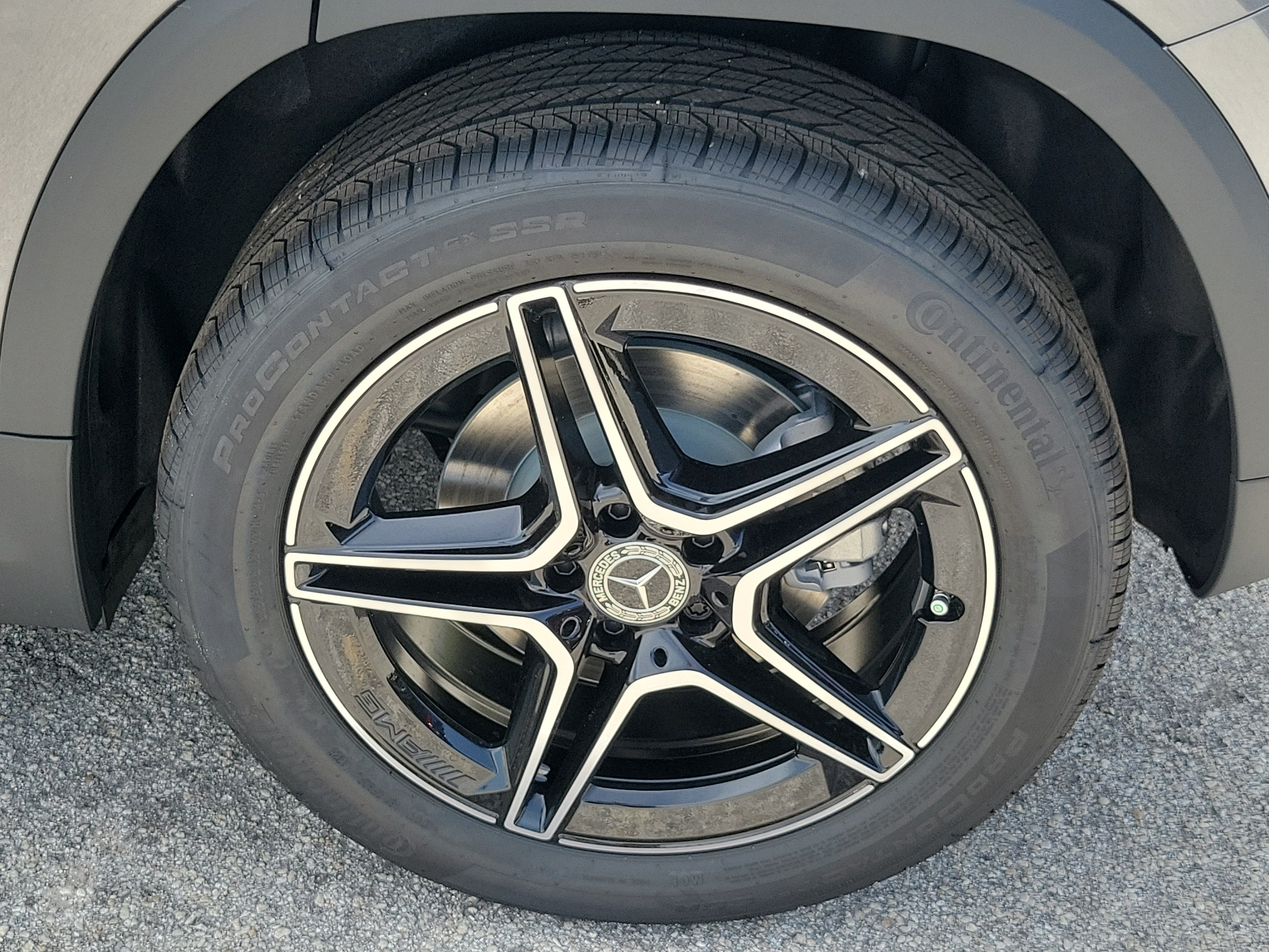 New 2026 Mountain Grey Metallic Mercedes-Benz GLA 250 image 38