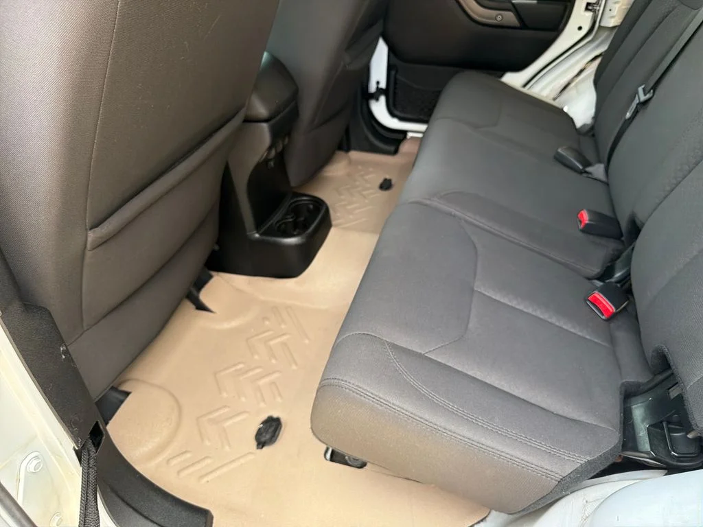 Used 2017 White Jeep Unlimited Sport image 33