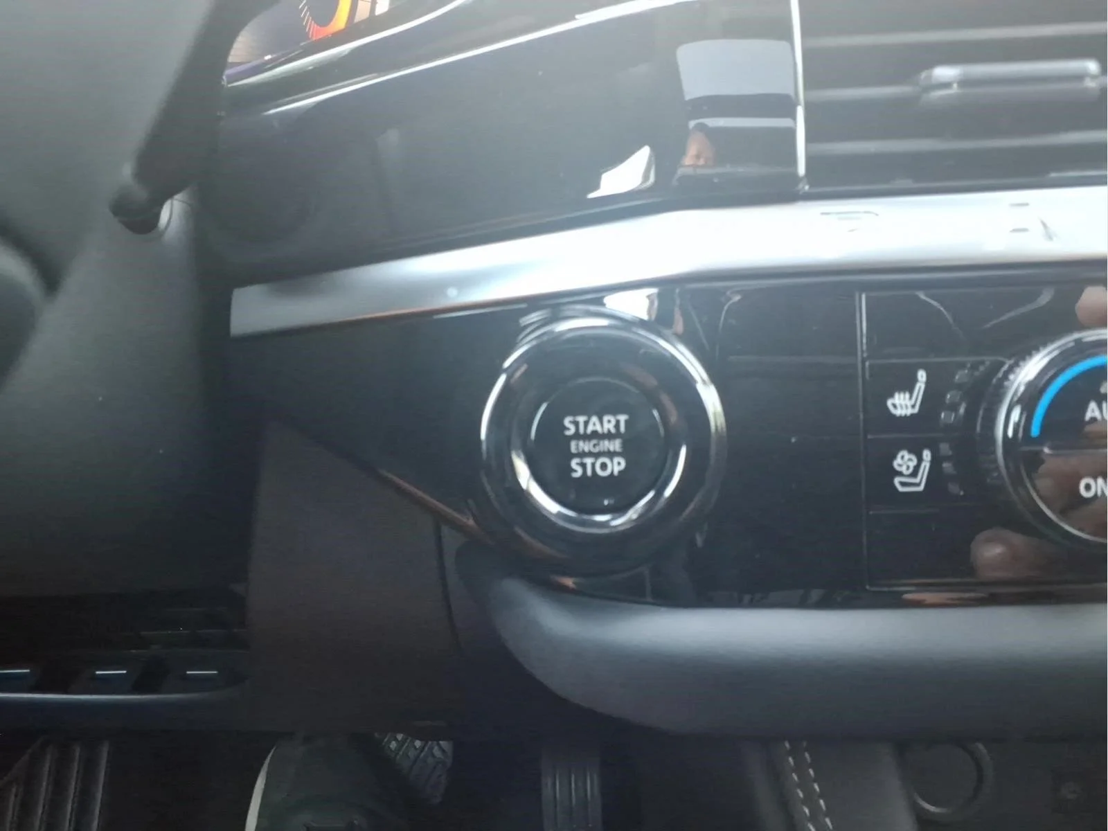 New 2026 Everest White Pearl TriCoat Nissan Platinum image 18