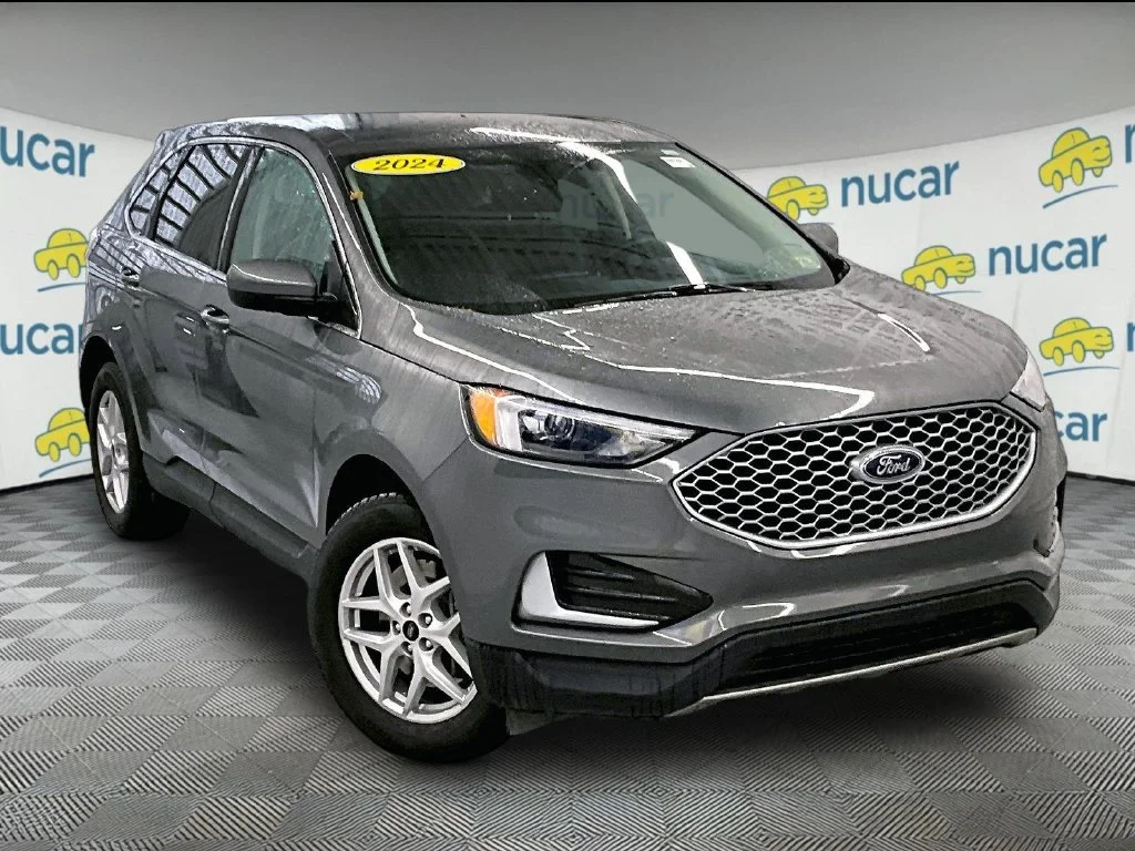 Used 2024 Gray Metallic Ford SEL image 1