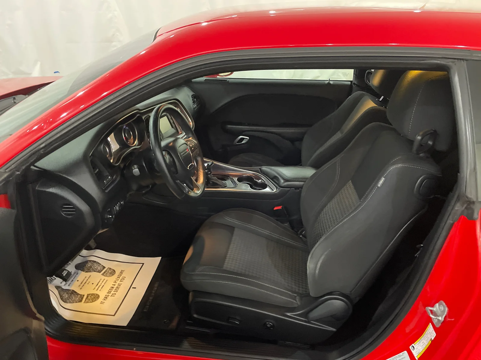 Used 2016 Torred Clearcoat Dodge R/T image 11