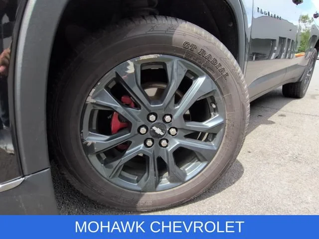Used 2019 MOSAIC BLACK METALLIC Chevrolet RS image 8