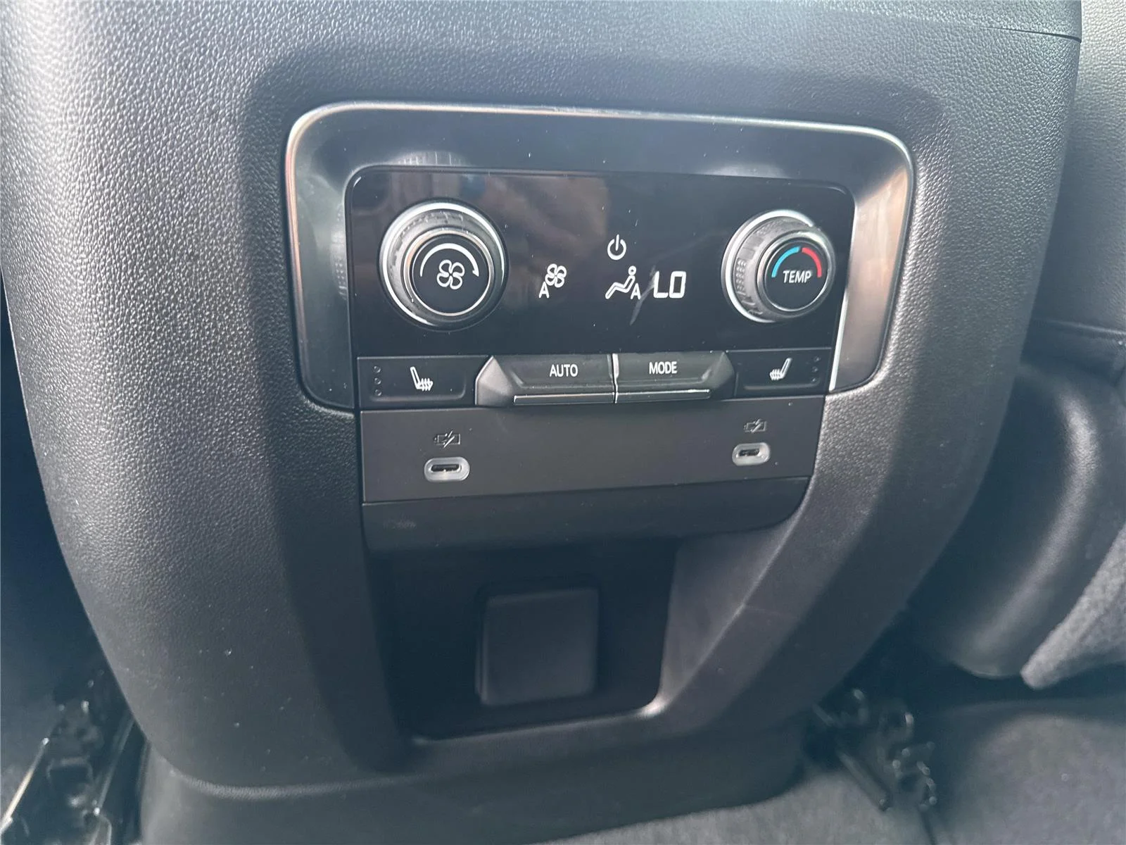 Used 2024 Black Chevrolet Premier image 34