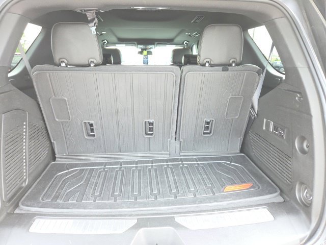 Used 2023 Silver GMC AT4 image 12