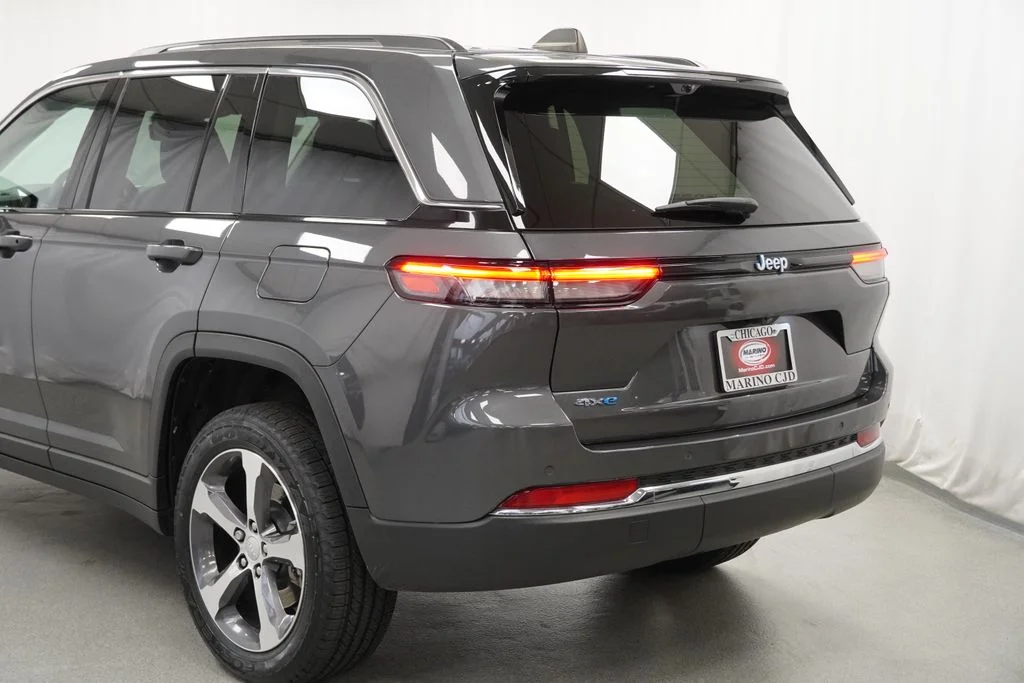Certified Used 2022 Gray Jeep 4xe image 14